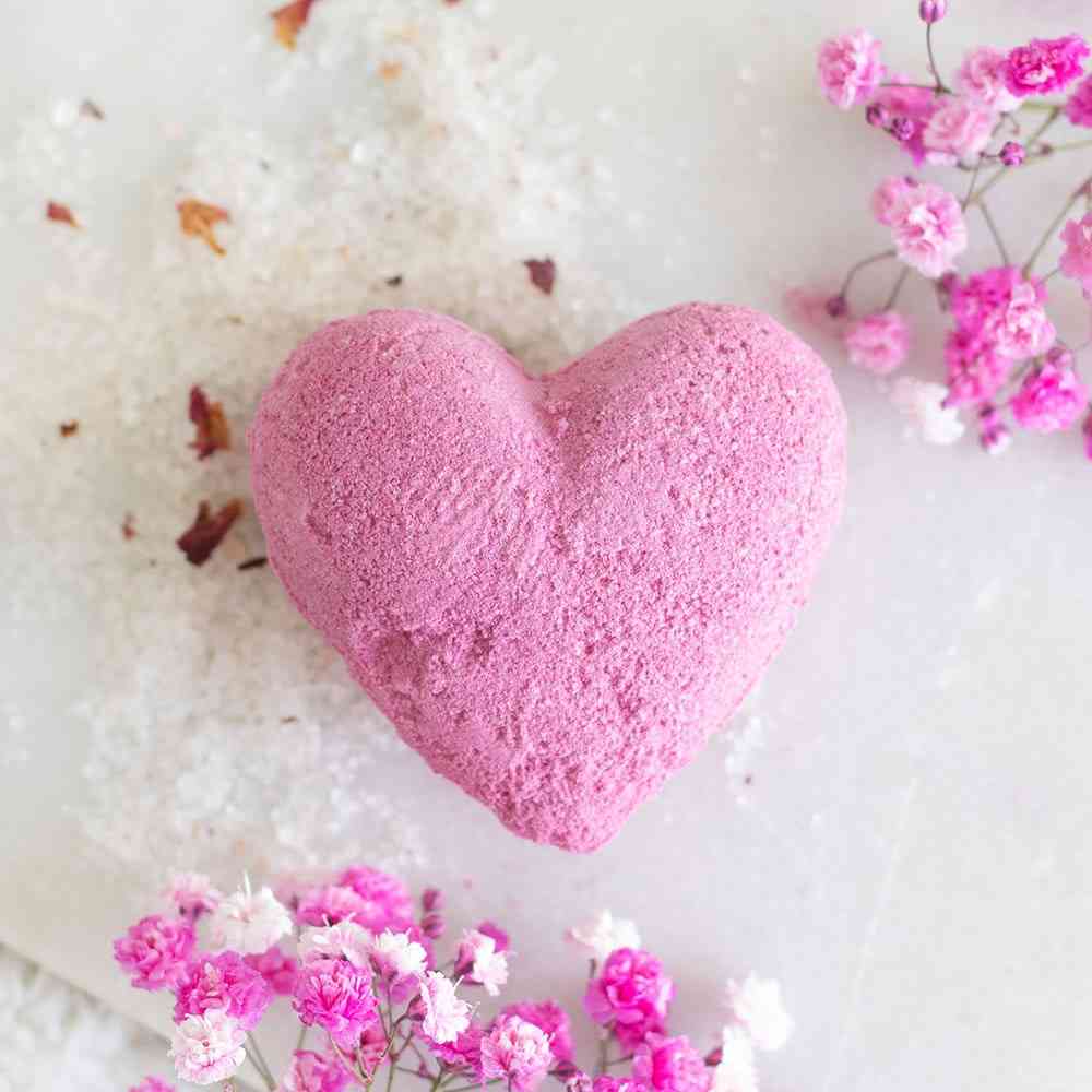 Something Different - Love Yourself HeartShaped Cherry Bath Bomb - Roze